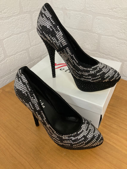 Brand New in Box Black and Silver Sequin High Heels from Metalika size 5