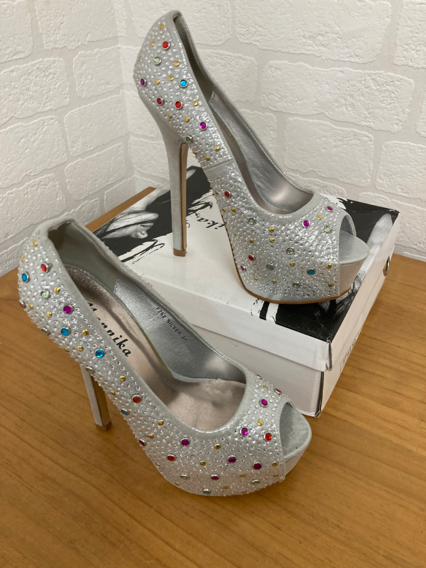 Brand New in Box Silver Sparkle and Jewelled Peep toe High Heels From Mannika size 4 (Copy)